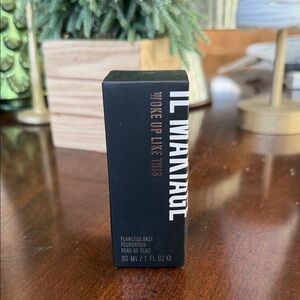 IL MAKIAGE Black Flawless Base Foundation